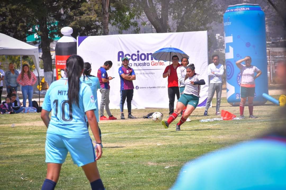 Inicia con gran éxito tercer torneo de futbol, convocado por el Ayuntamiento de Apetatitlán